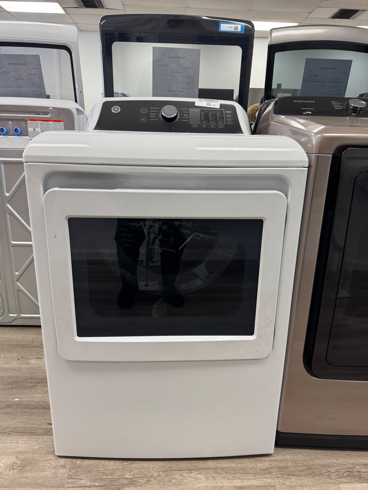 GE 27’’ Electric Dryer