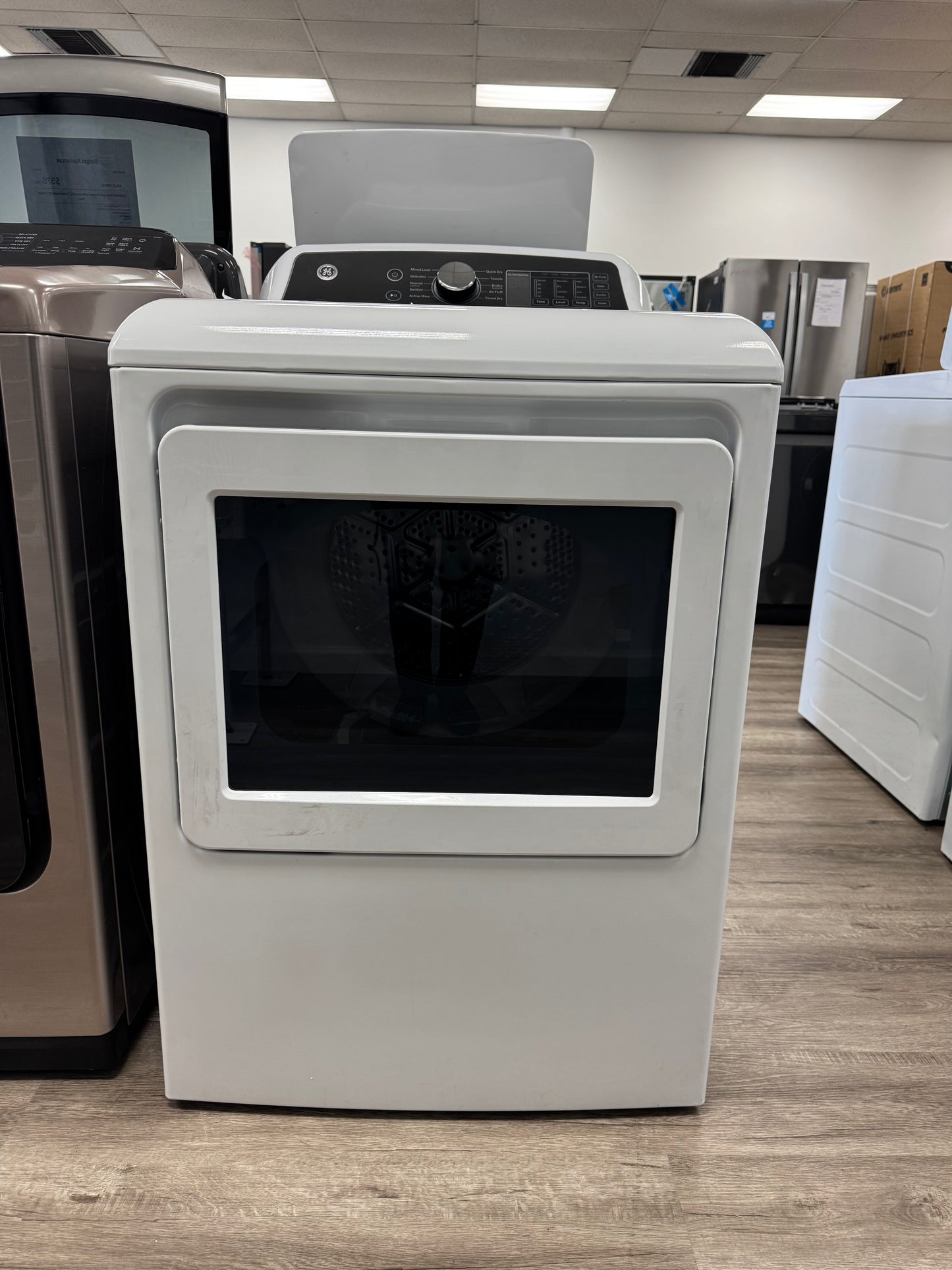 GE 27’’ Electric Dryer