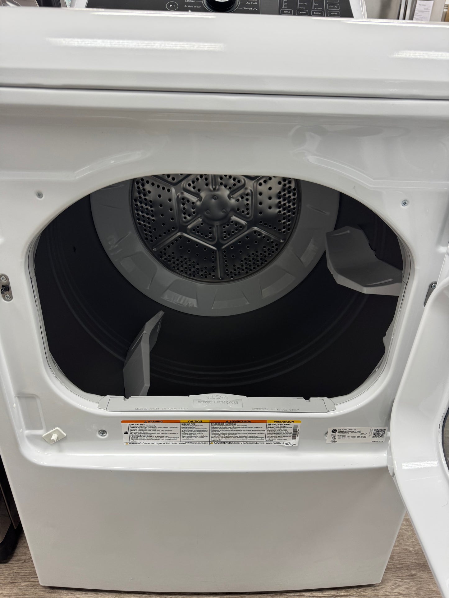 GE 27’’ Electric Dryer