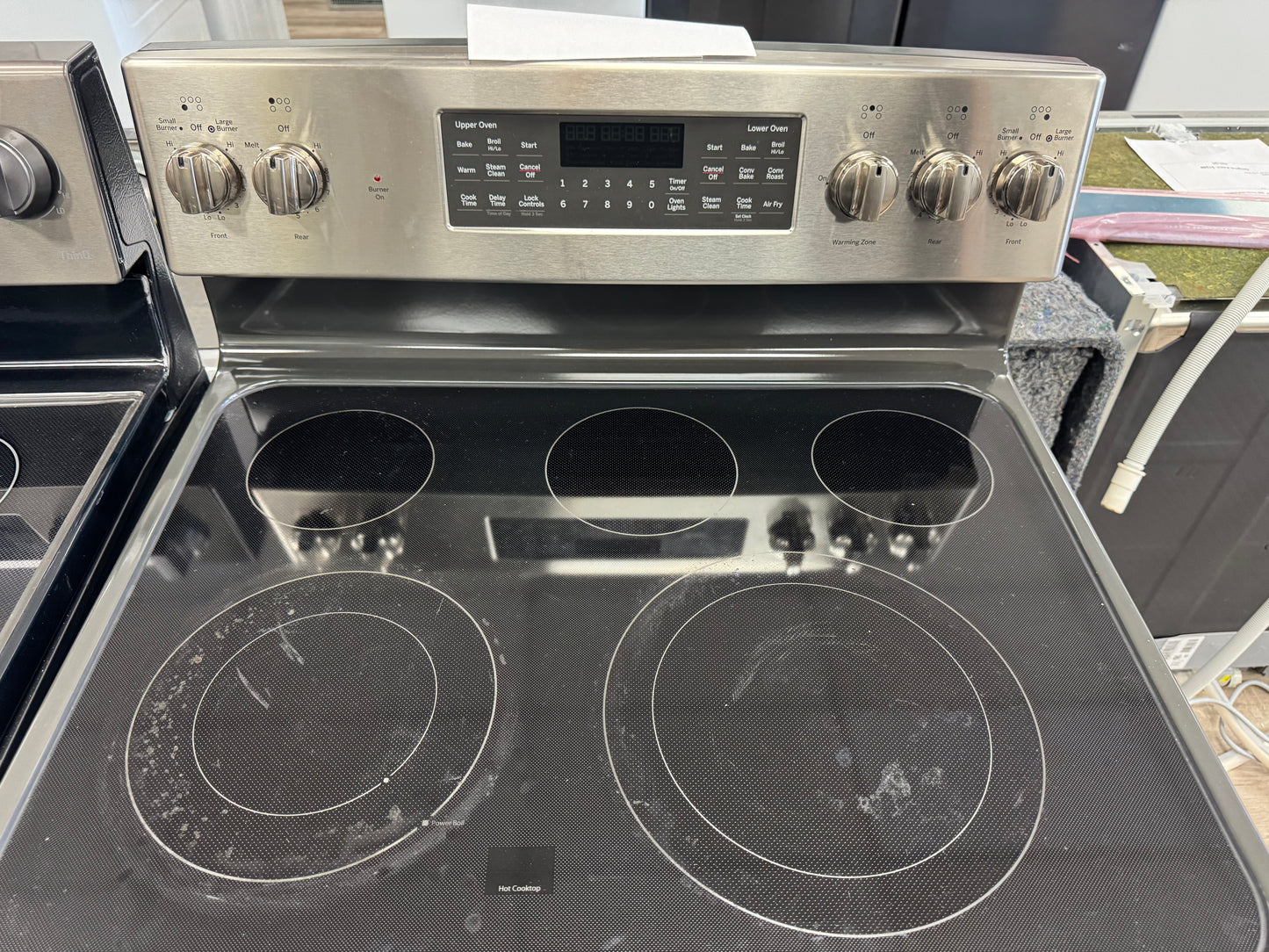 GE 30’’ Free -Standing Electric Double Oven Convection Range