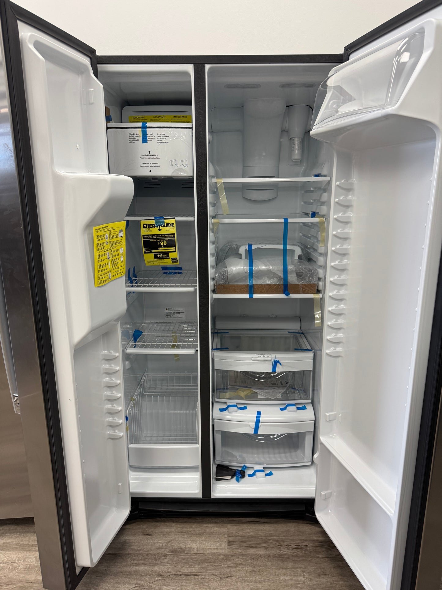 GE 25.3 Cu. Ft .Side - By - Side Refrigerator