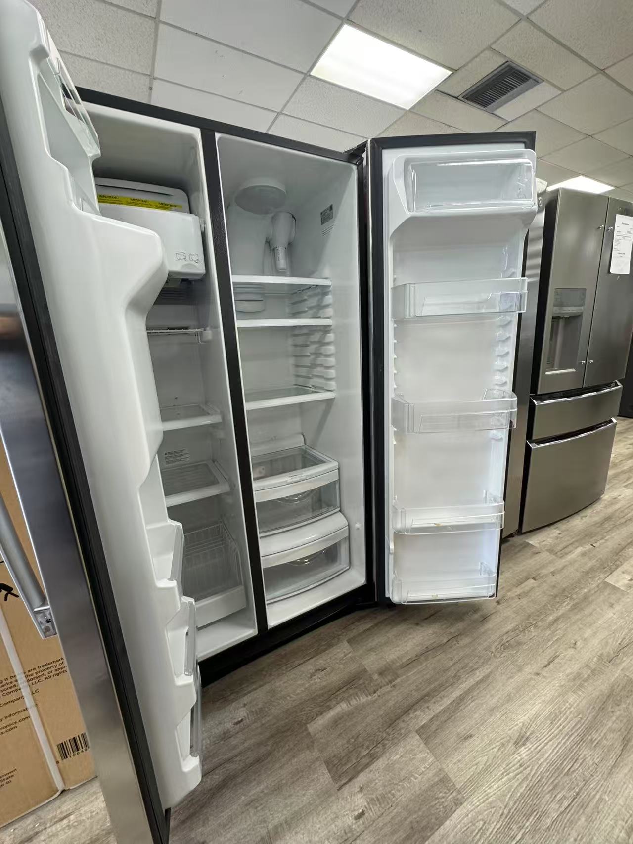 GE 21.9 Cu . Ft. Counter - Depth Side - By-Side Refrigerator