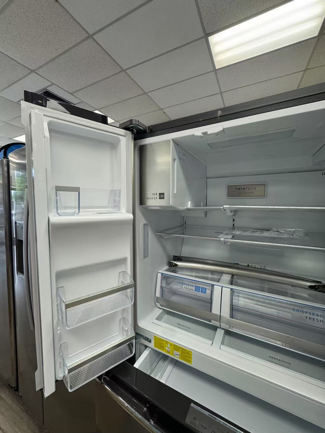 Frigidaire Gallery 22 Cu . Ft . Counter - Depth 4-Door French Door Refrigerator