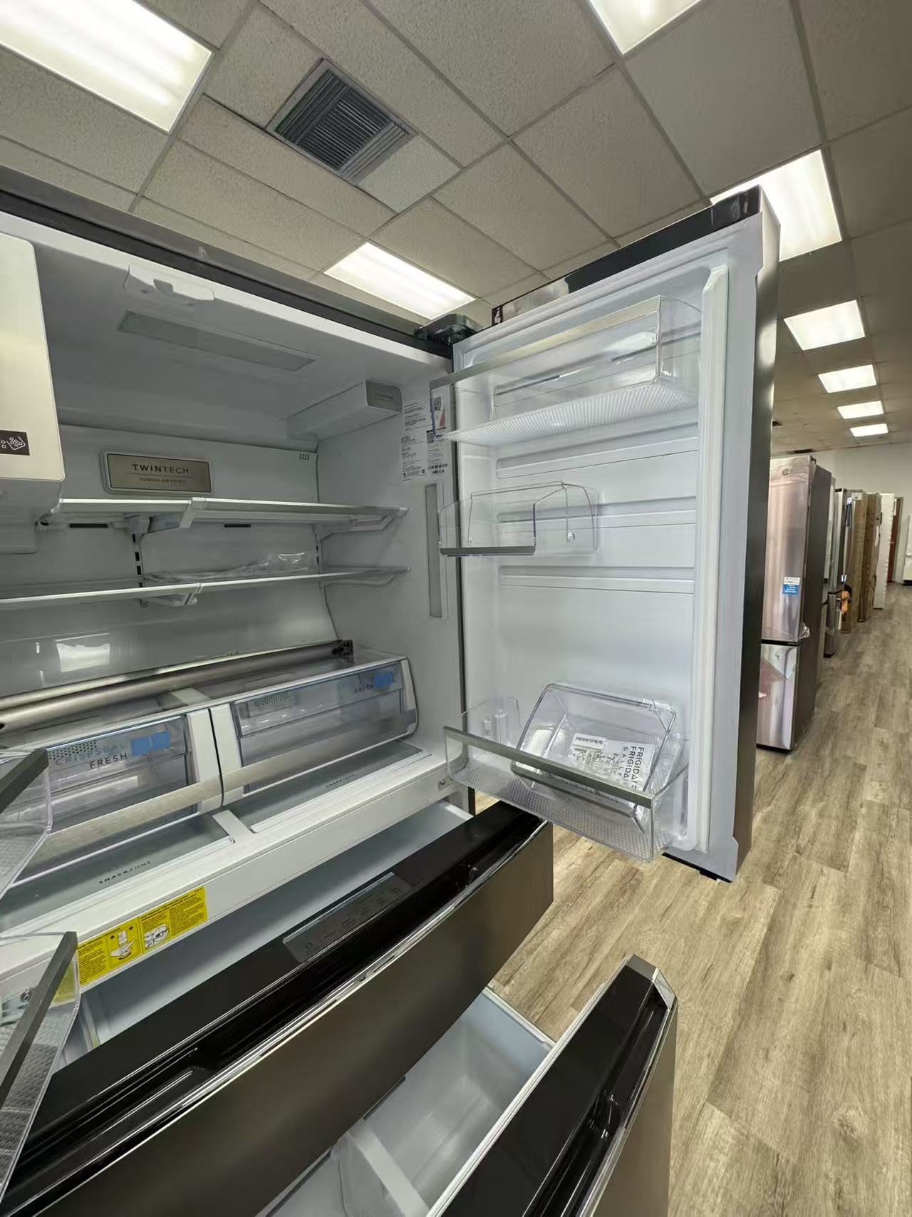 Frigidaire Gallery 22 Cu . Ft . Counter - Depth 4-Door French Door Refrigerator