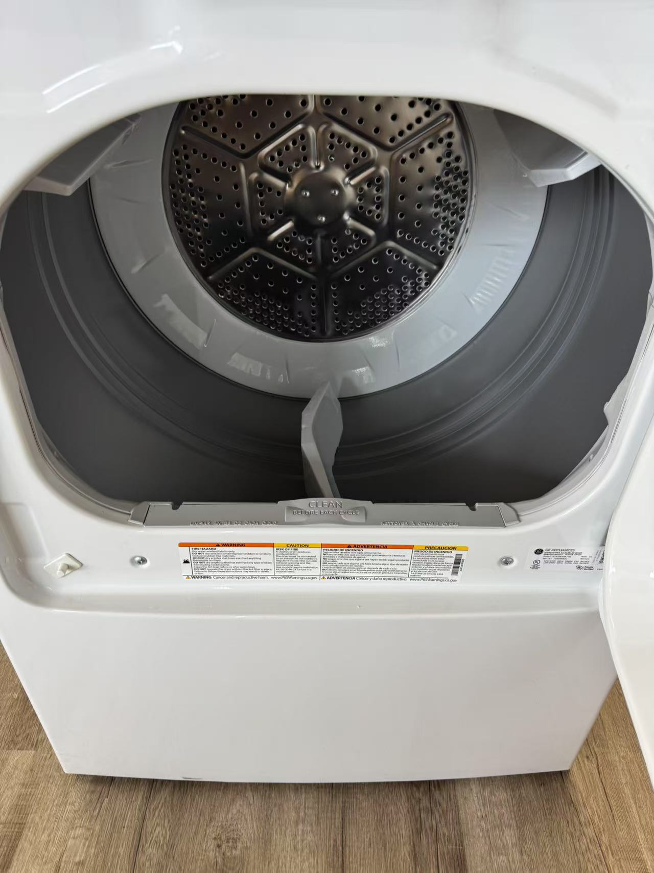 GE 27'' Electric Dryer