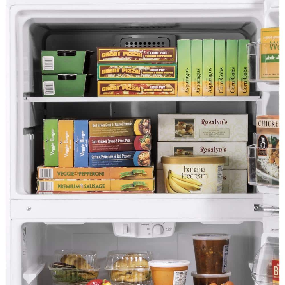 21.9 Cu. Ft. Top Freezer Refrirator in Finrprint Resistant Stainless Steel, Gara Ready