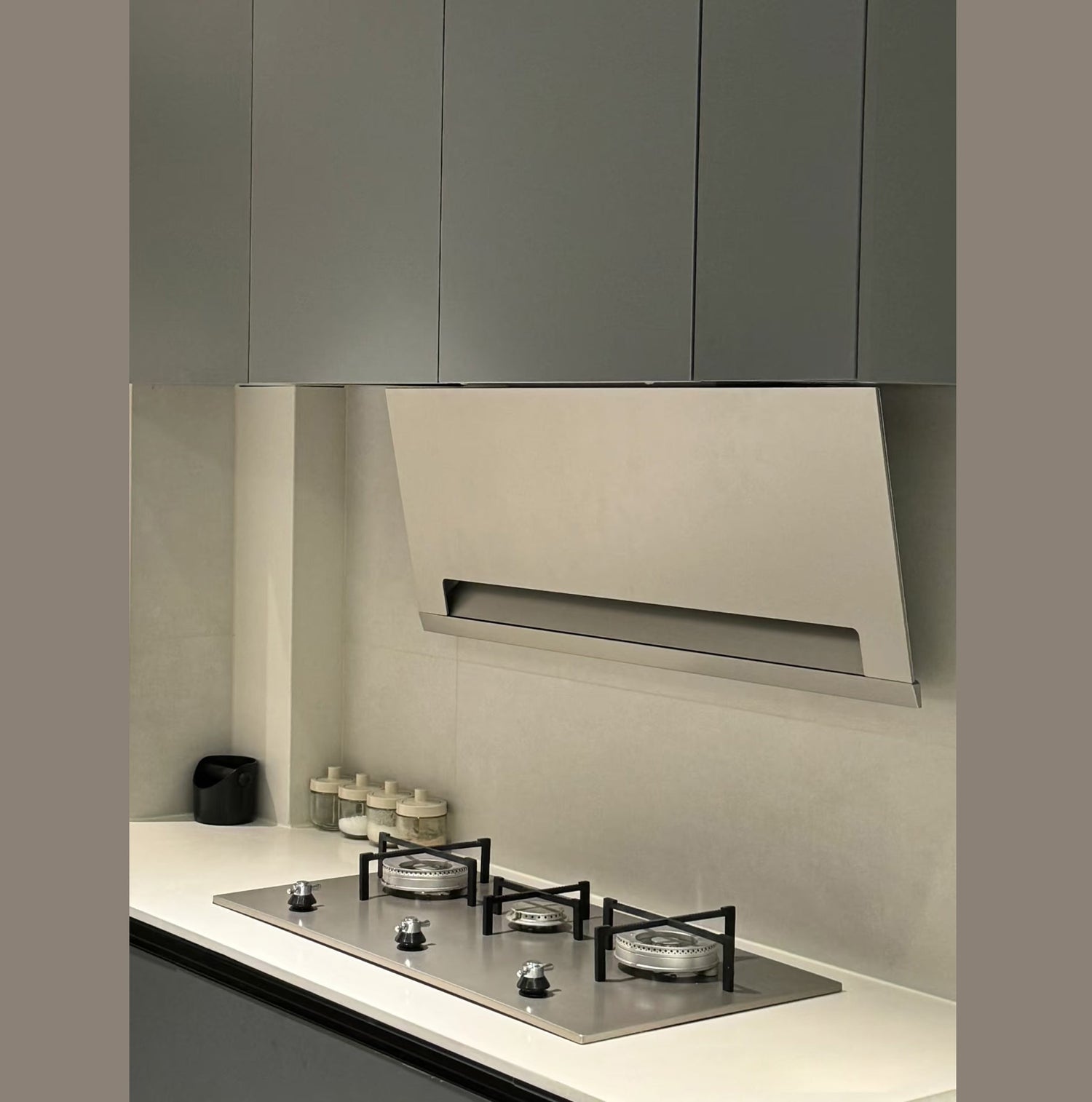 RANGE HOODS