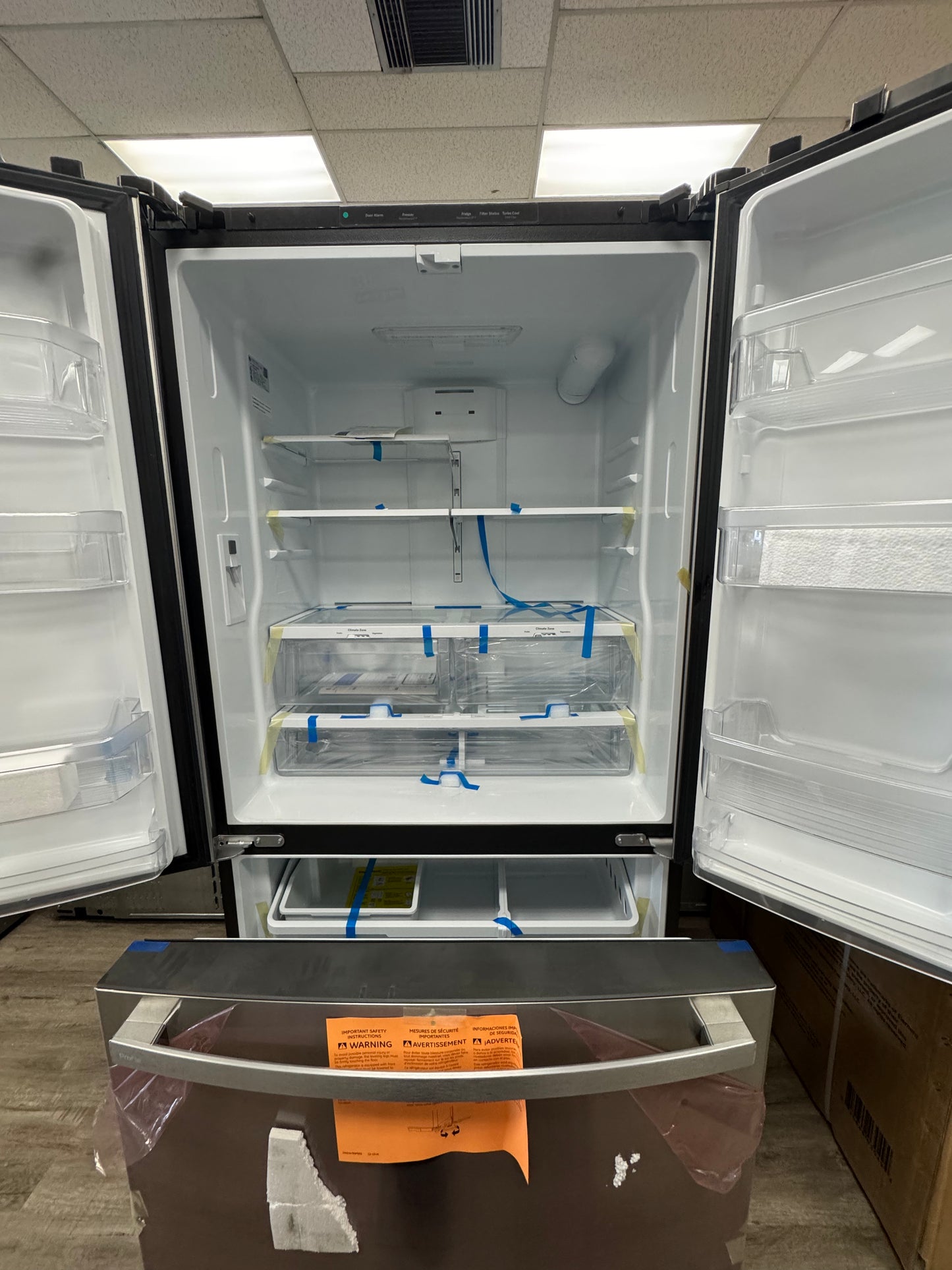 GE Energy Star 21.9 Cu. Ft. Fingerprint Resistant Counter - Depth French - Door Refrigerator