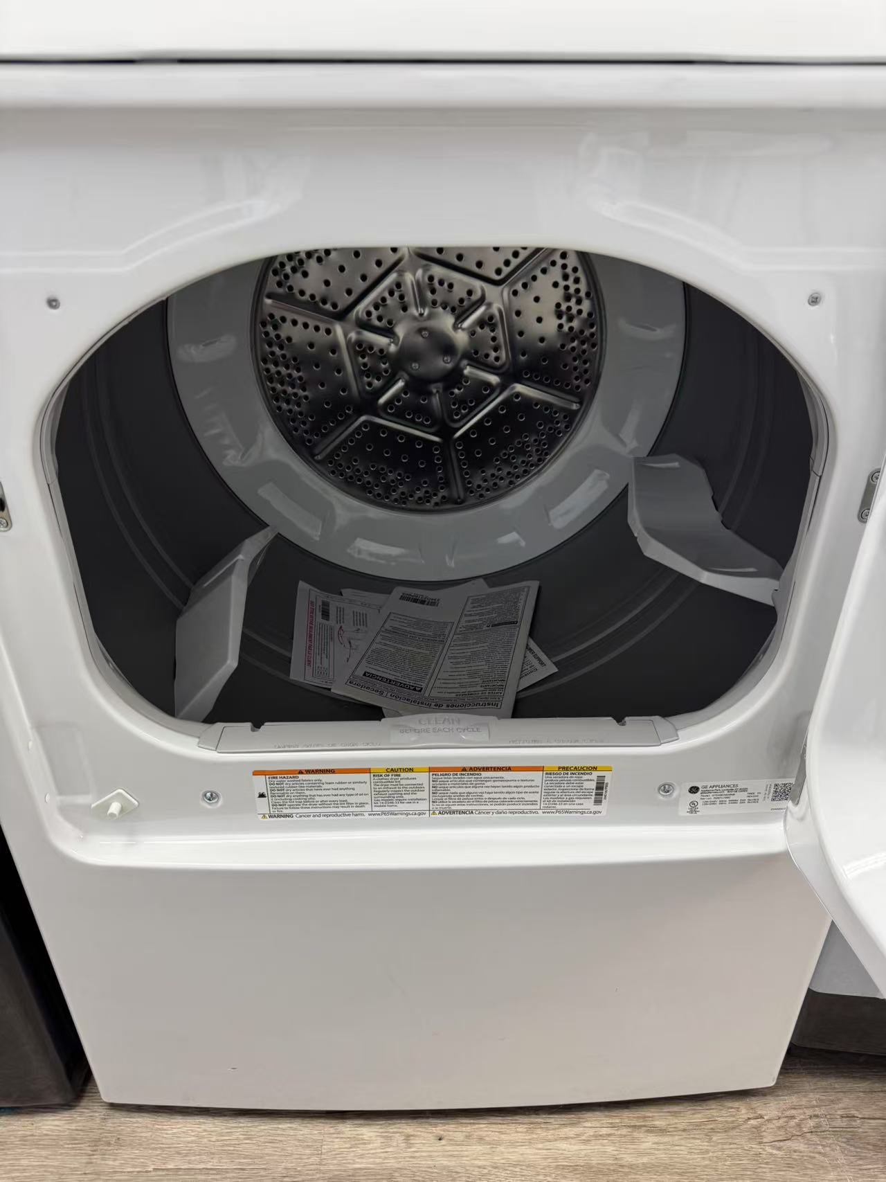 GE 27'' Electric Dryer