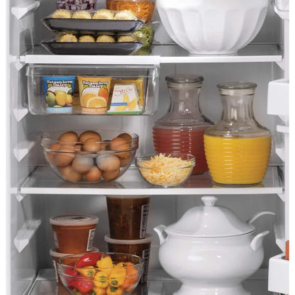 21.9 Cu. Ft. Top Freezer Refrirator in Finrprint Resistant Stainless Steel, Gara Ready