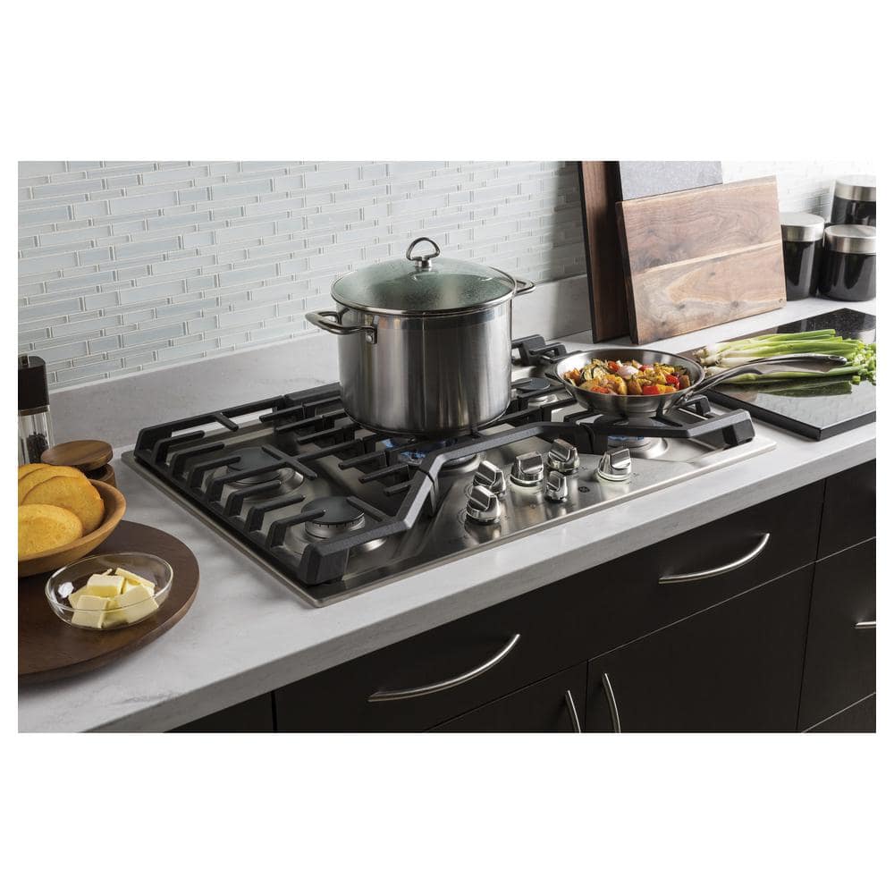 Profile 36 In. Gas Cooktop in Stainless Steel with 5 Burners Including Power Boil Burners