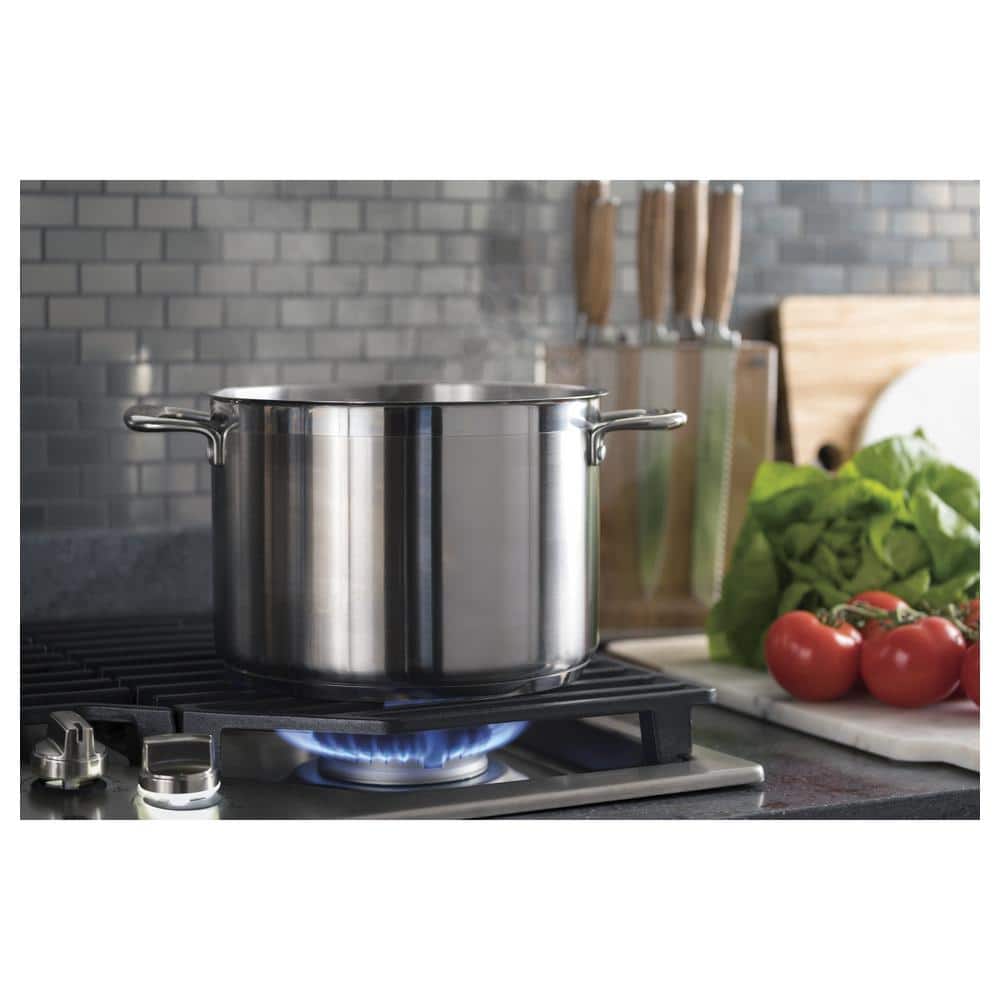 Profile 36 In. Gas Cooktop in Stainless Steel with 5 Burners Including Power Boil Burners