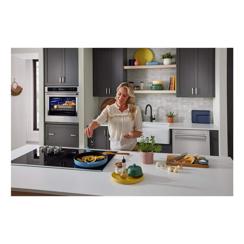 30 In. Single Electric Wall Oven with Convection Self-Cleaning in Stainless Steel