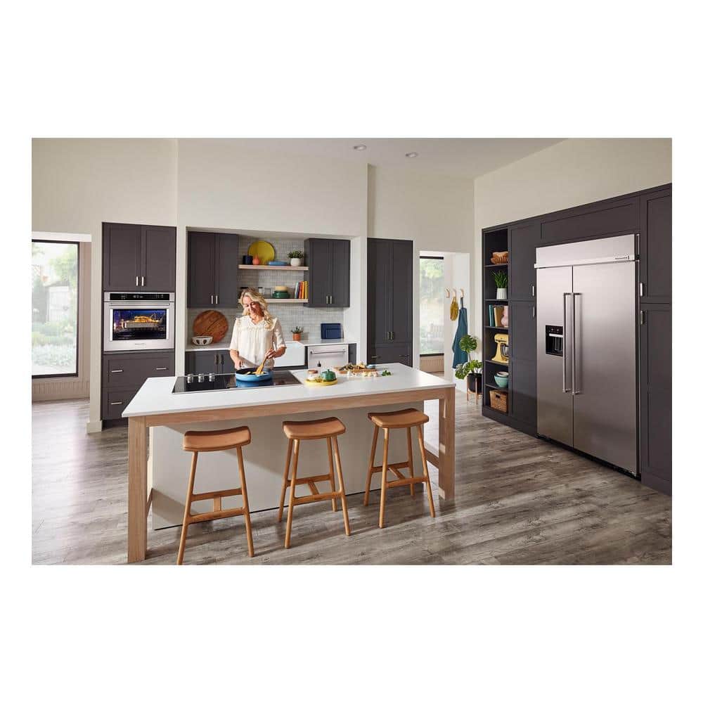 30 In. Single Electric Wall Oven with Convection Self-Cleaning in Stainless Steel